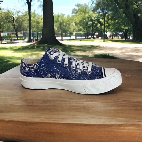 Pro Keds Blue Floral Canvas Sneaker Mens 5M 6M | Womens 7M 8M - Picture 3 of 16